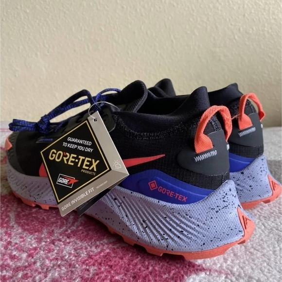 Nike Pegasus Trail 3 GTX Black Flash Crimson Women's size 9.5 10 SKU DC8794‎ 002 - Picture 4 of 10